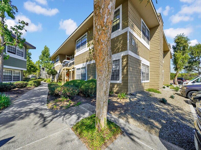 More Photos Of 2900 Bristol St, Costa Mesa Office For Sale