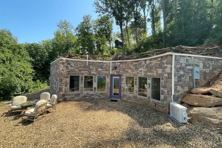 More Photos Of 75 Treehouse Hvn, Asheville Multifamily For Sale