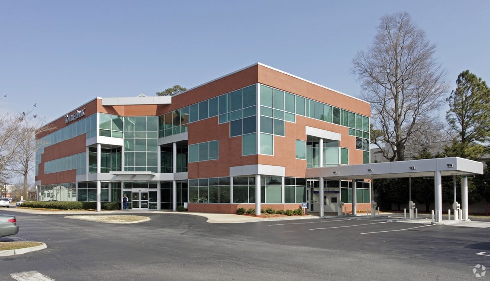 More Photos Of 984 First Colonial Rd, Virginia Beach Office For Lease