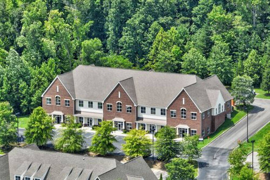 More Photos Of 1750 Commons Point Dr, Knoxville Medical For Lease