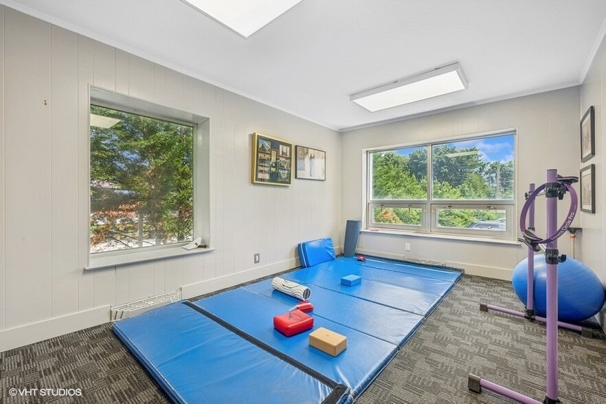 More Photos Of 1710 Hempstead Tpke, East Meadow Office For Sale