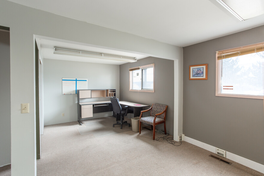 More Photos Of 10623 E Montgomery Dr, Spokane Valley Office Residential For Sale