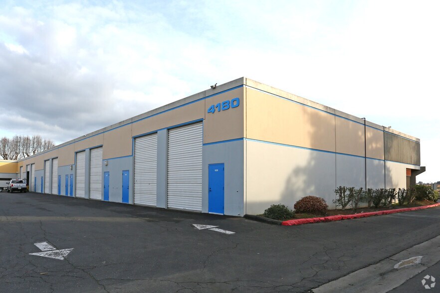 More Photos Of 4180 W Alamos Ave, Fresno Light Distribution For Lease