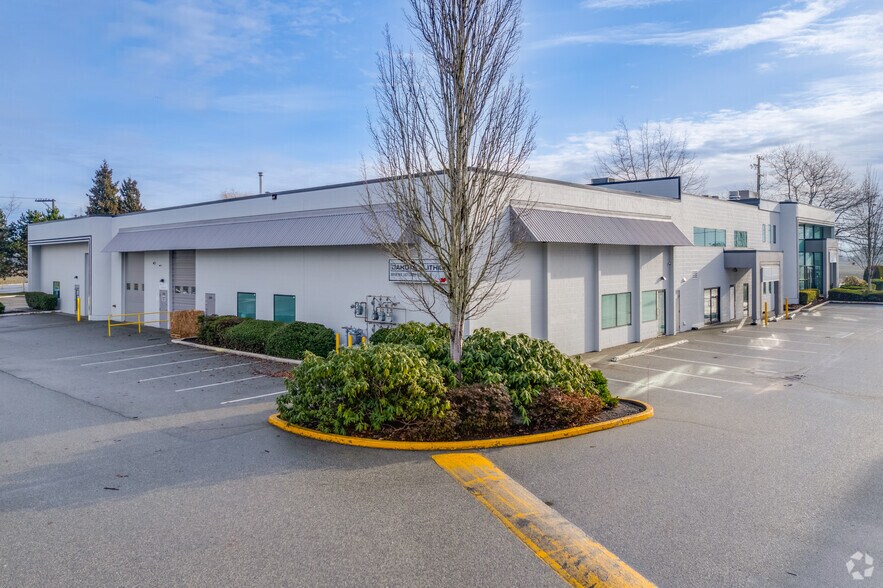 More Photos Of 6165 Highway 17A, Delta Light Distribution For Lease