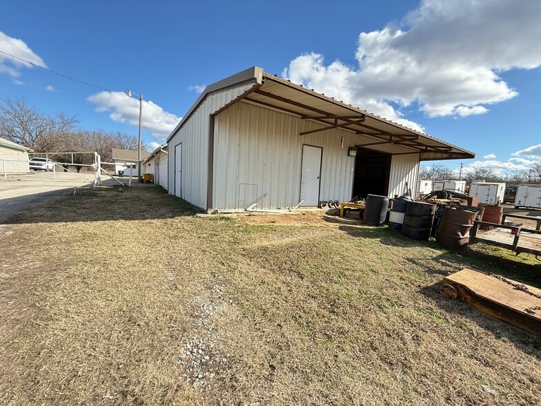 More Photos Of 12525 Old Highway 99, Seminole Warehouse For Sale