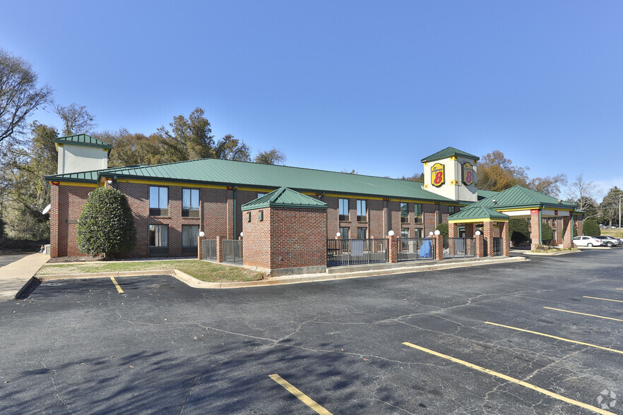 Primary Photo Of 488 S Blackstock Rd, Spartanburg Hotel For Sale