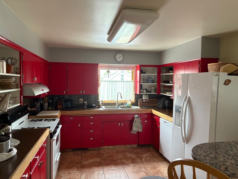 More Photos Of 1616 Cloquet Ave, Cloquet Medical For Sale