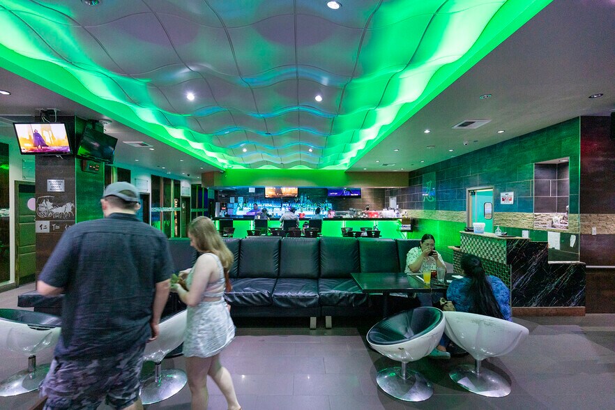 More Photos Of 1000 K St, Sacramento Restaurant For Lease