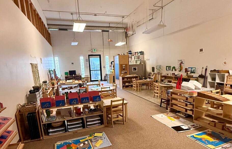 More Photos Of 1055 Delaware Ave, Longmont Warehouse For Lease