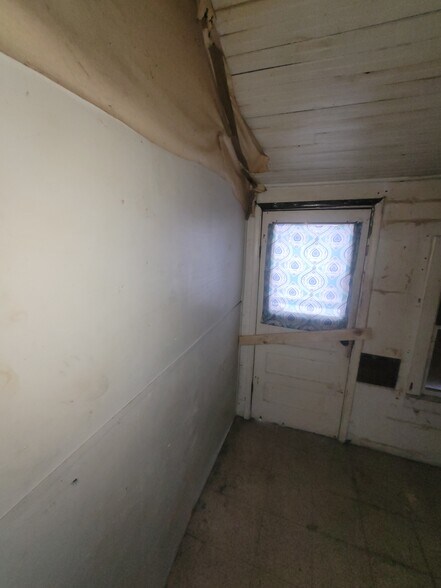 More Photos Of 1823 W 8th St, Muncie Multifamily For Sale