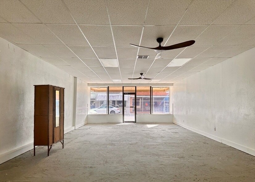 More Photos Of 114 W Commerce St, Greenville Storefront Retail Office For Sale