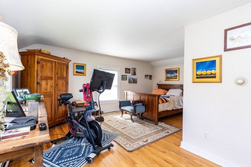 More Photos Of 4 Whitman Rd, Stephentown Sports And Entertainment For Sale