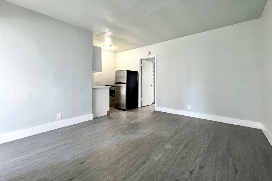 More Photos Of 2901 NW 18th St, Fort Lauderdale Apartments For Sale