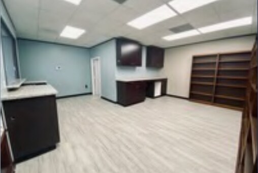 More Photos Of 5003 College Park Dr, Deer Park Light Distribution For Lease