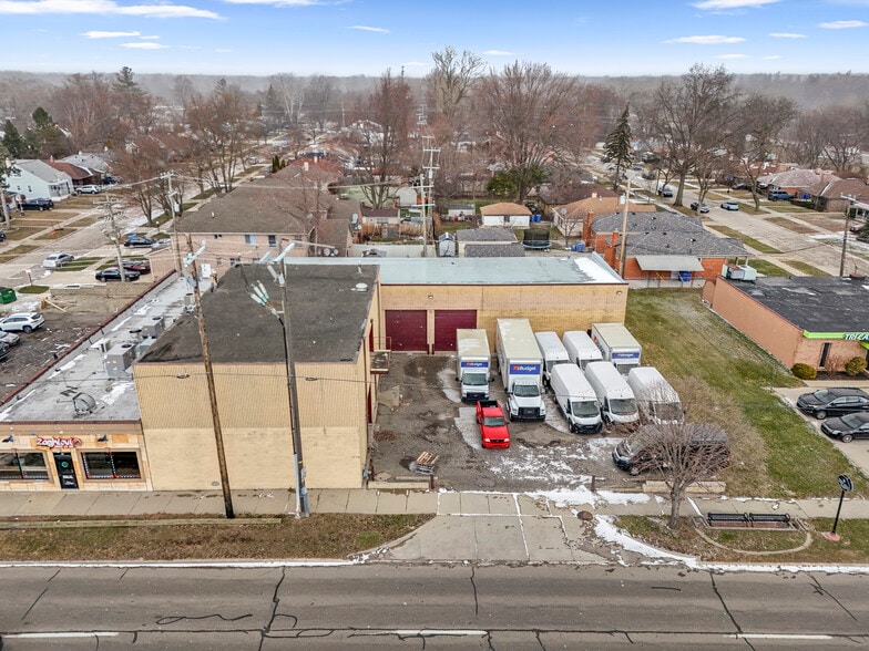 More Photos Of 24134 W Warren St, Dearborn Heights Freestanding For Sale