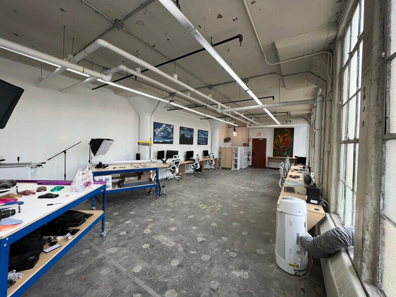 More Photos Of 140 58th St, Brooklyn Manufacturing For Lease