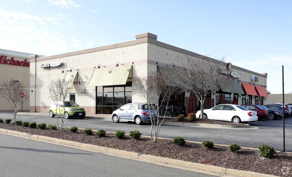 More Photos Of 11609-11647 Midlothian Tpke, Richmond Unknown For Lease