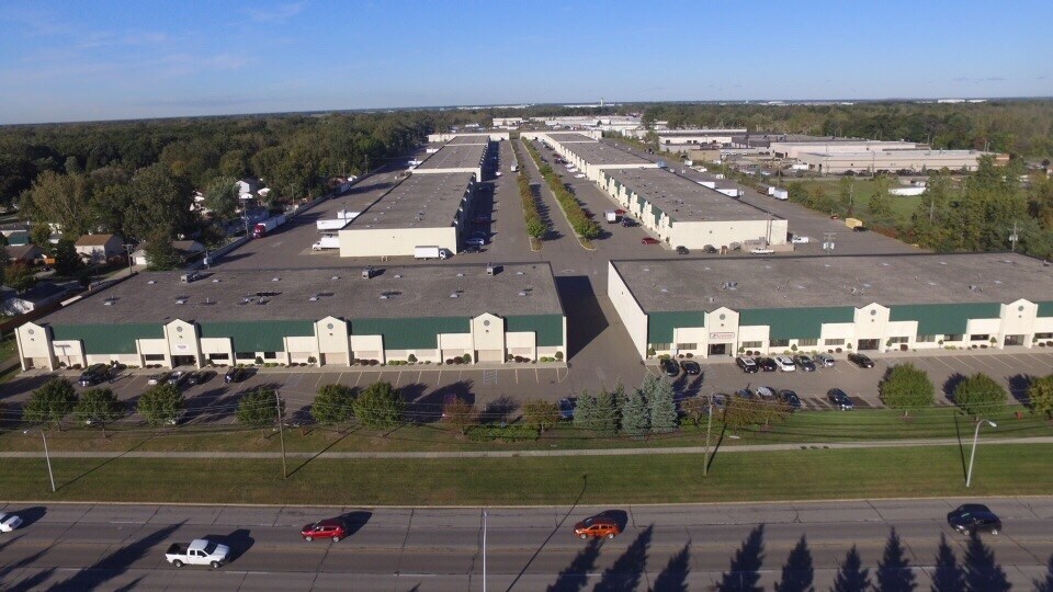 More Photos Of 26000 Northline Commerce Dr, Taylor Warehouse For Lease