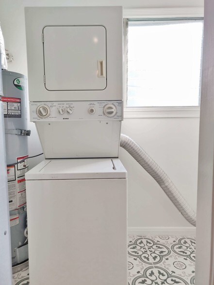 More Photos Of 537 N Orange Dr, Los Angeles Apartments For Sale