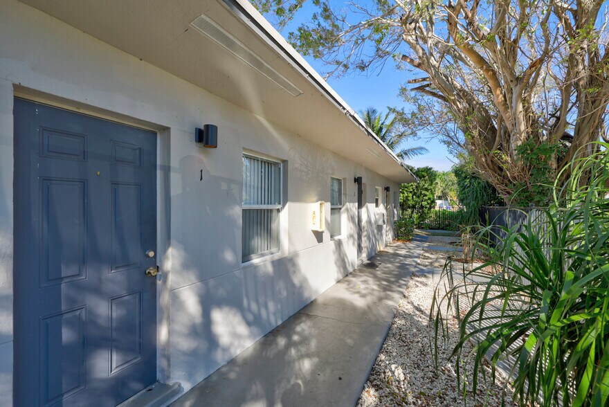 More Photos Of 741 Hibiscus Ave, Pompano Beach Apartments For Sale