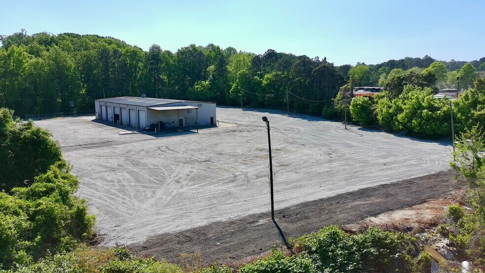 More Photos Of 4490 Bowman Industrial Ct, Conley Service For Lease