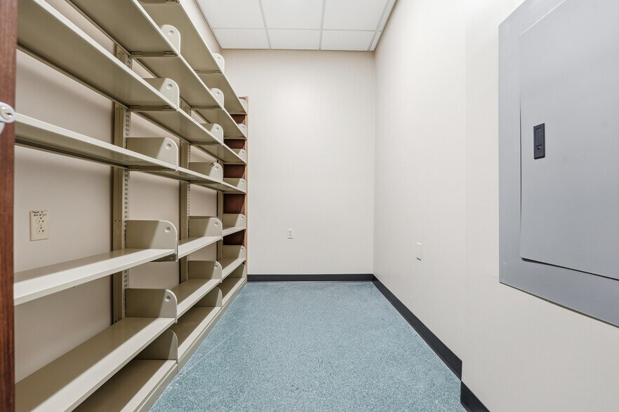 More Photos Of 2873 W Hardies Rd, Gibsonia Office For Lease