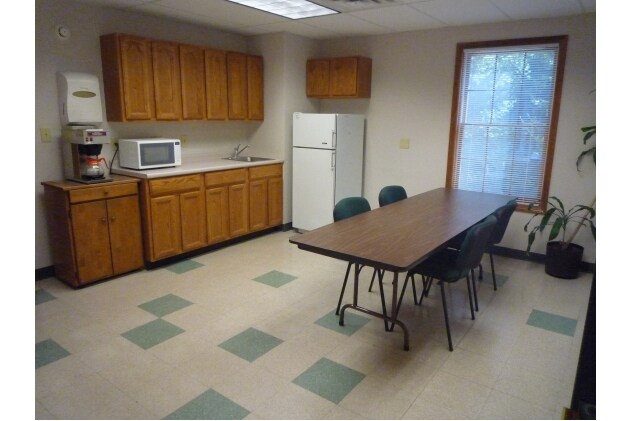 More Photos Of 124 Dorchester Sq, Westerville Office For Sale