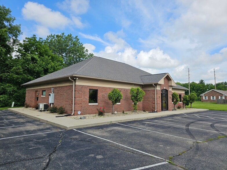 More Photos Of 30 Spring Mill Ct, Mooresville Office For Lease