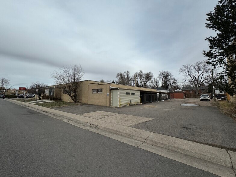 More Photos Of 1340 - 1340 Leyden St, Denver Office For Sale