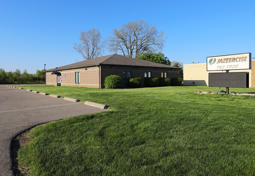 Primary Photo Of 3525 E Court St, Flint Health Club For Sale