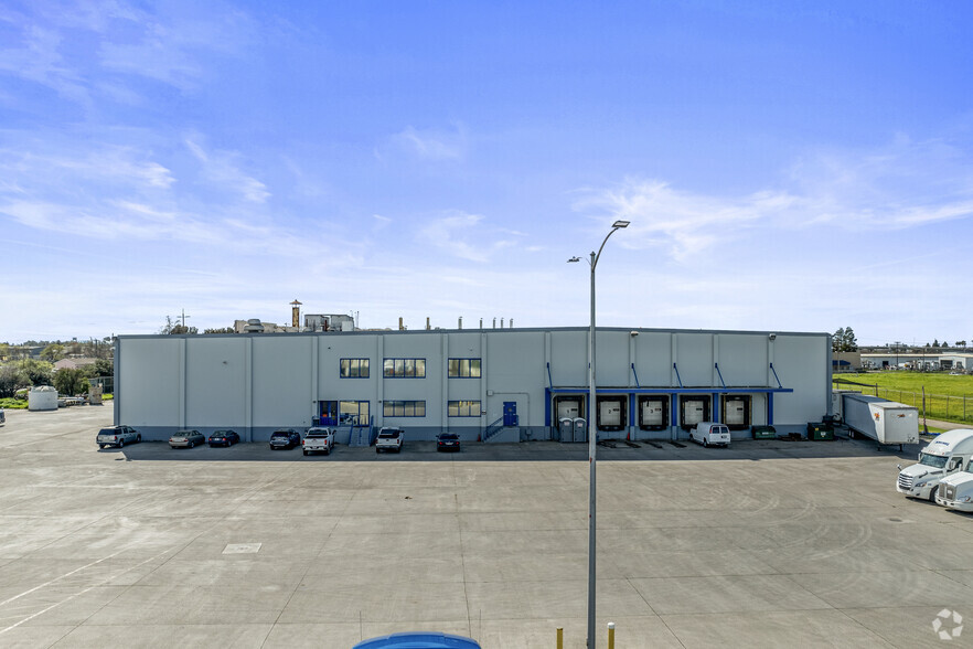 Primary Photo Of 1111 Navy Dr, Stockton Manufacturing For Lease