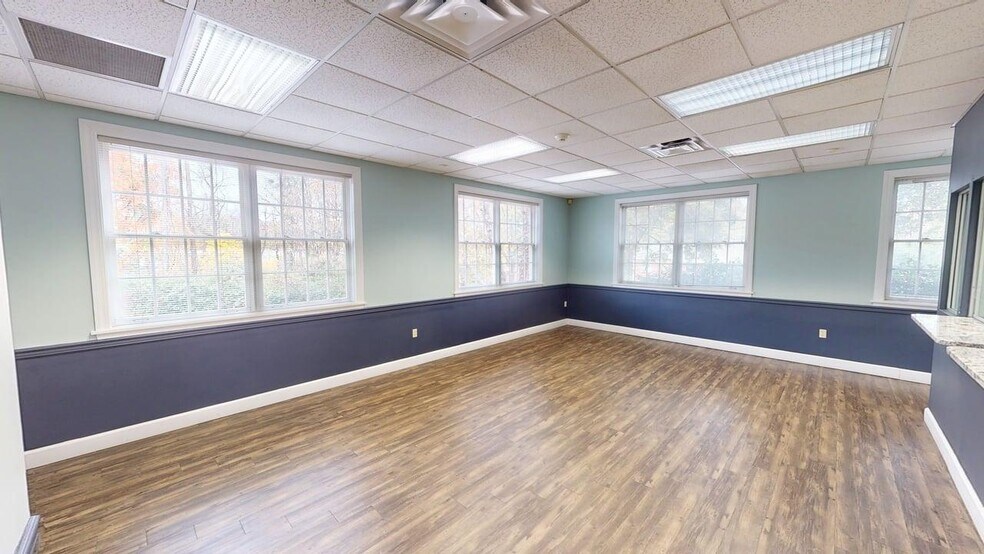 More Photos Of 305 Westfield Rd, Knoxville Medical For Sale