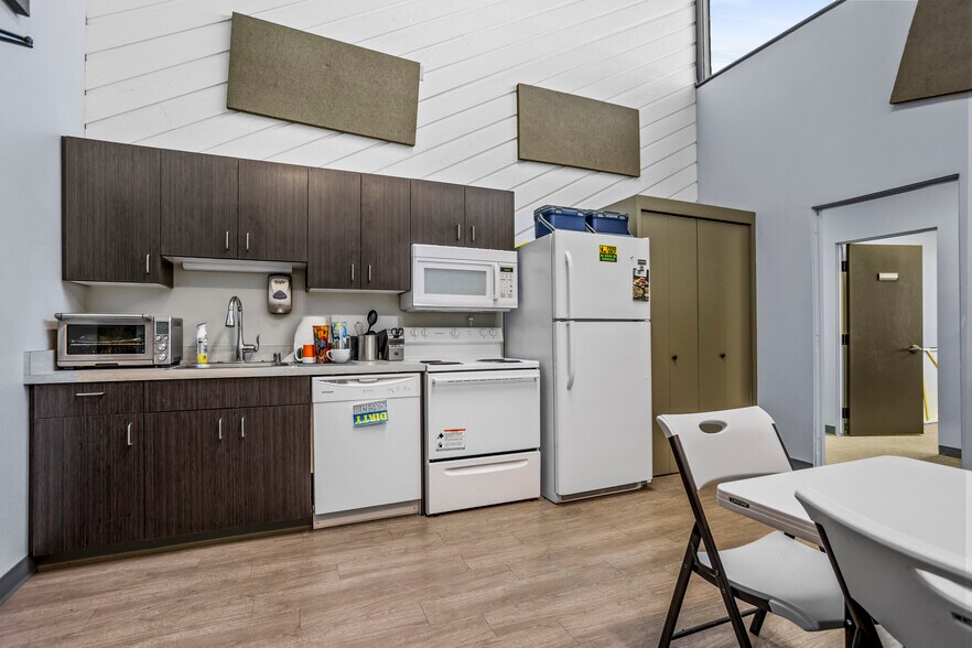 More Photos Of 7511 W Arrowhead Ave, Kennewick Office For Lease