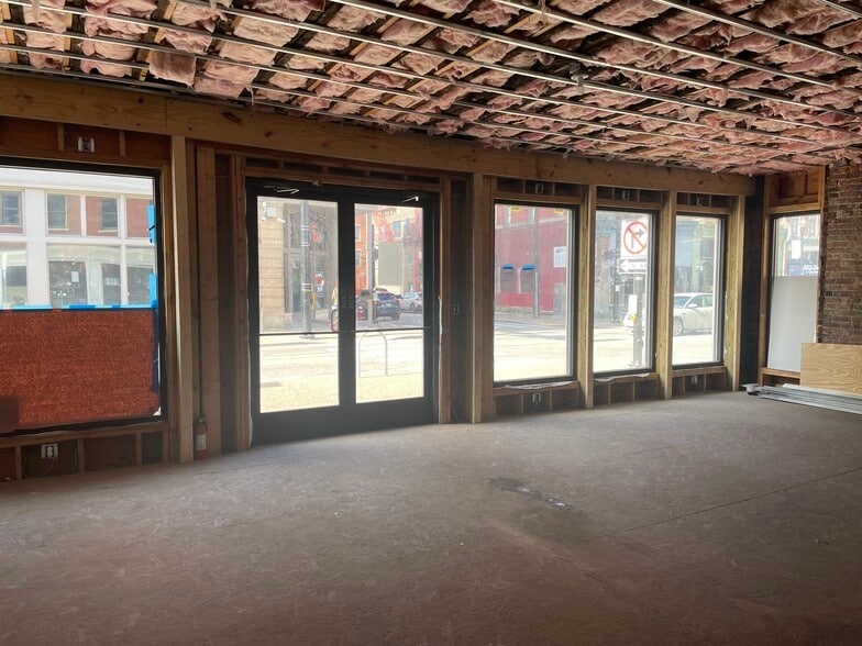 More Photos Of 1610 E Carson St, Pittsburgh Storefront Retail Office For Lease