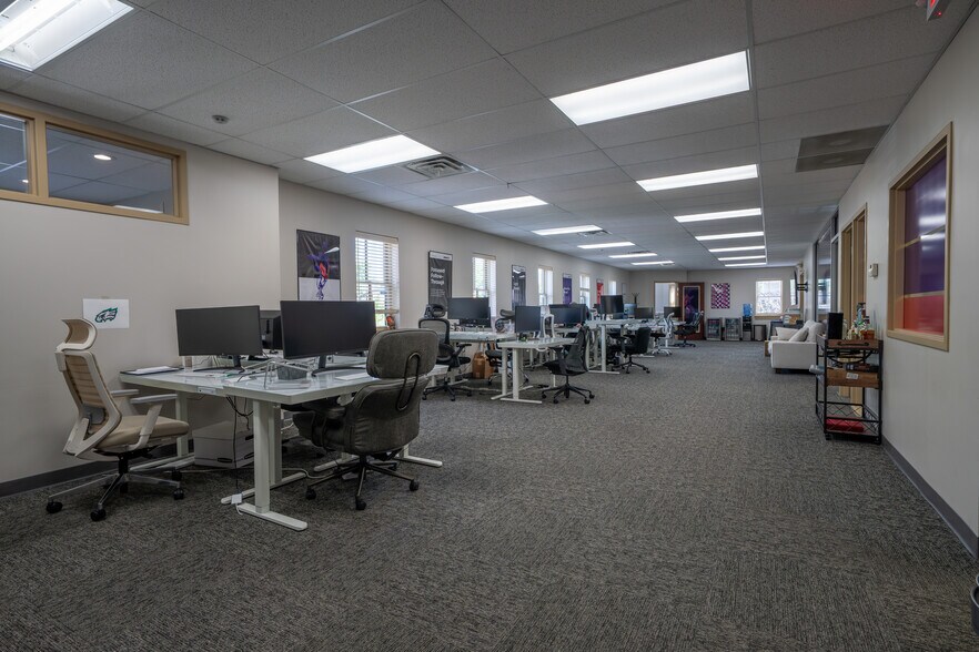 More Photos Of 55-65 W Bridge St, Dublin Storefront Retail Office For Sale