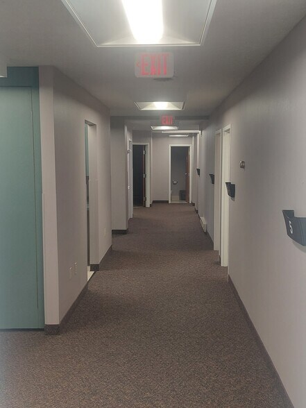 More Photos Of 32730 Walker Rd, Avon Lake Medical For Lease