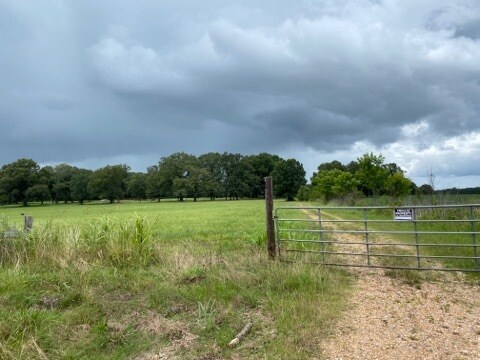 More Photos Of 4400 North Frontage Road Rd, Columbus Land For Sale