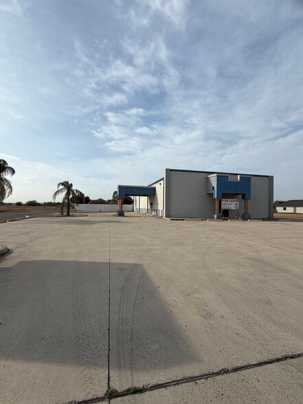 More Photos Of 3543 W US Highway 83, Rio Grande City Office For Lease