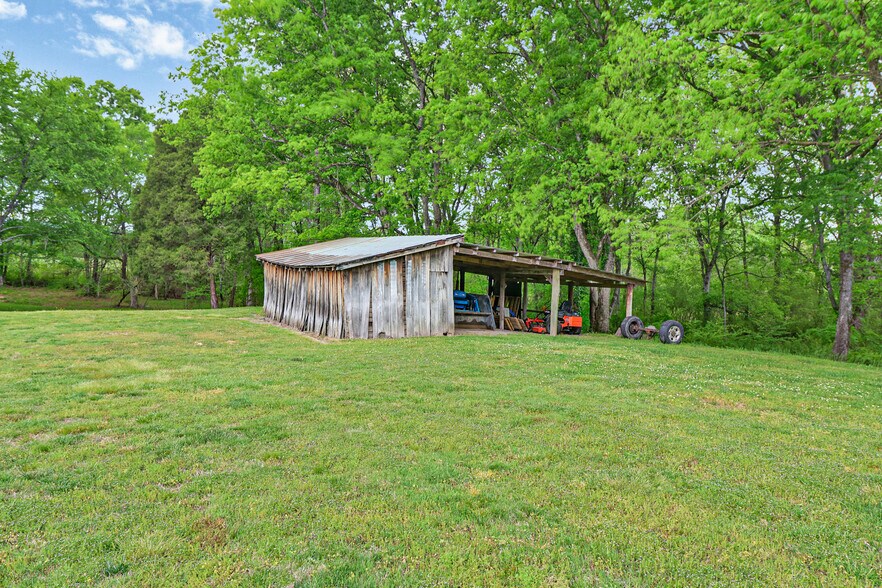 More Photos Of 148 Porter Ln, Spring City Specialty For Sale