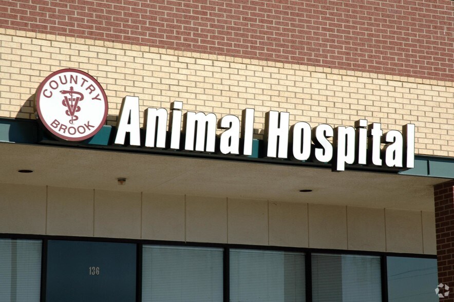 More Photos Of 3046 Lavon Dr, Garland General Retail For Lease