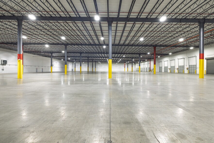 More Photos Of 245 Deen Still Rd, Davenport Warehouse For Lease