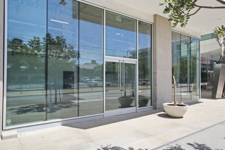 More Photos Of 1550 Lincoln Blvd, Santa Monica Apartments For Lease