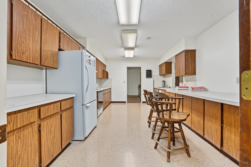 More Photos Of 12625 40th St N, Clearwater Warehouse For Sale
