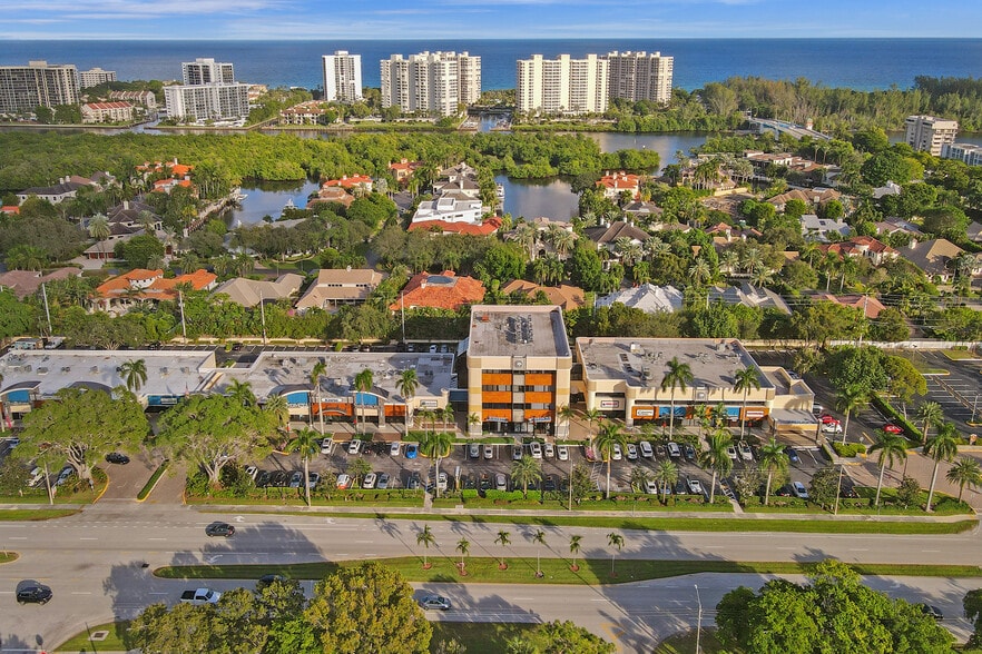 More Photos Of 4400 N Federal Hwy, Boca Raton General Retail For Lease