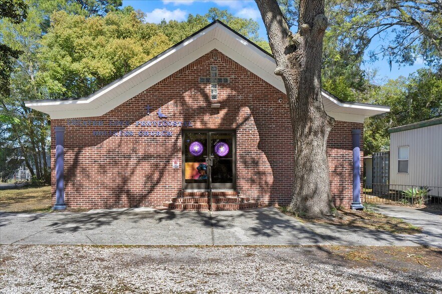 Primary Photo Of 1434 Oakhurst Ave, Jacksonville Religious Facility For Sale