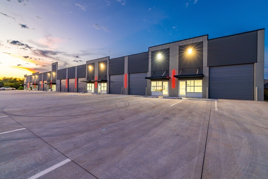 More Photos Of 4009 NW 164th Street, Edmond Industrial For Lease