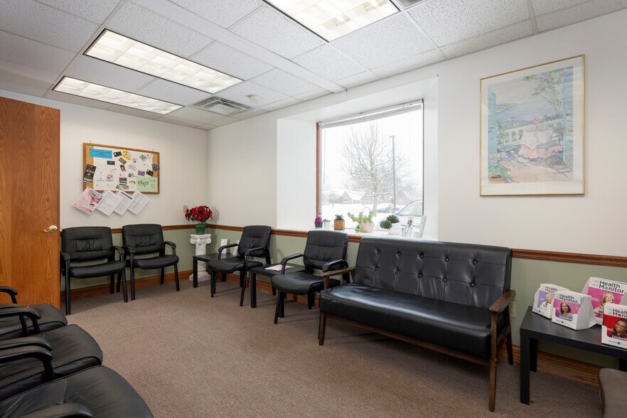 More Photos Of 6631 Main St, Buffalo Medical For Lease