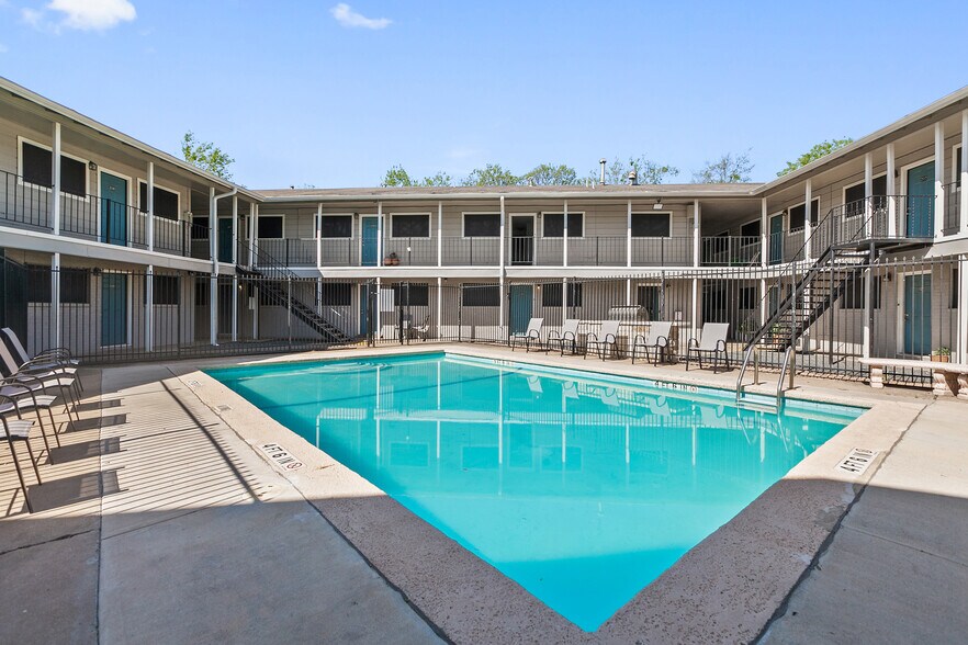 More Photos Of , Austin Multifamily For Sale