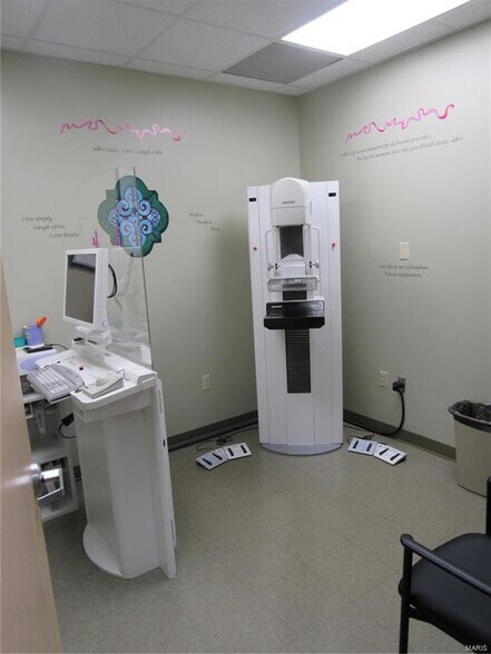 More Photos Of 3 Professional Dr, Alton Office For Lease