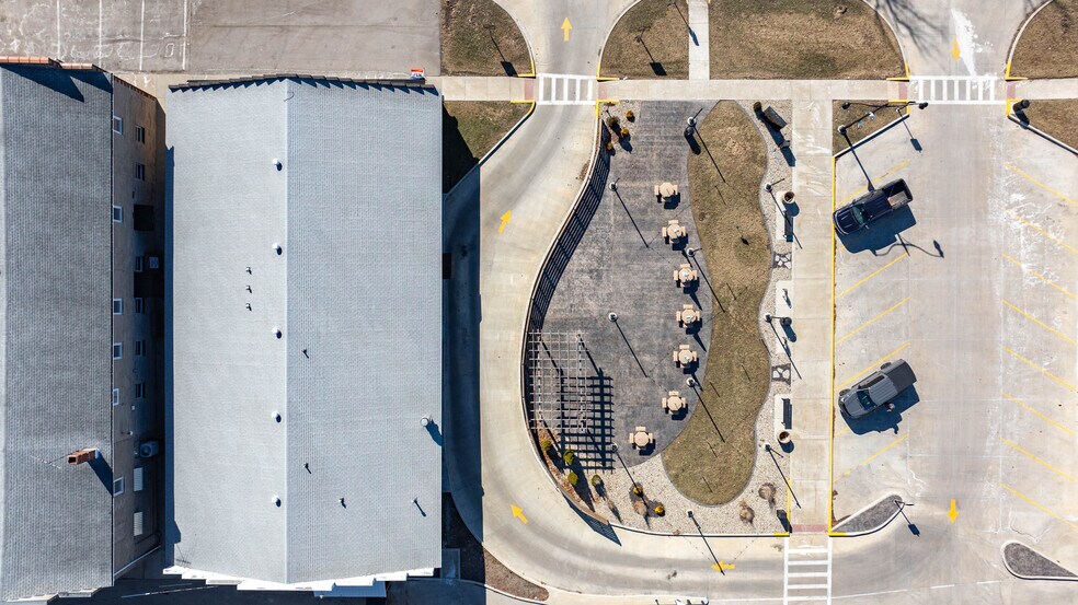 More Photos Of 309 N State St, Jerseyville Freestanding For Lease